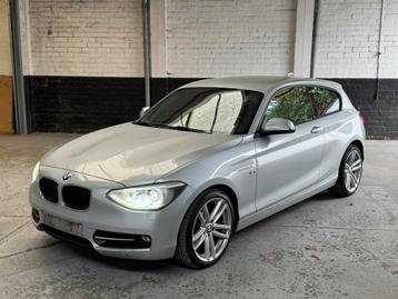 BMW 116 // BENZINE // SPORTLINE beschikbaar voor biedingen