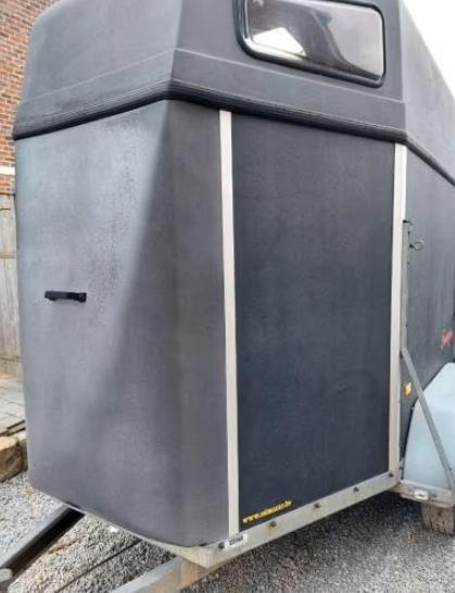 Paardenremork voor 2 paarden, Dieren en Toebehoren, Paarden en Pony's | Trailers en Aanhangwagens, Zo goed als nieuw, 2-paards trailer