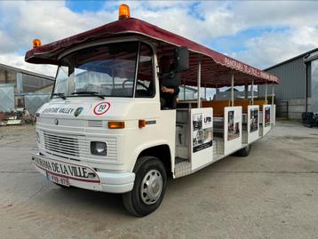 Rare bus touristique Mercedes 508D  disponible aux enchères