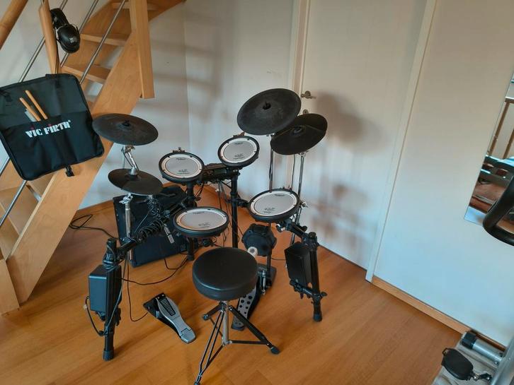 Roland TD-4 incl. YAMAHA versterker - elektrische drum, Muziek en Instrumenten, Drumstellen en Slagwerk, Gebruikt, Roland, Ophalen