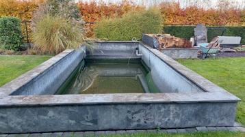 Vijverrand hardsteen beschikbaar voor biedingen