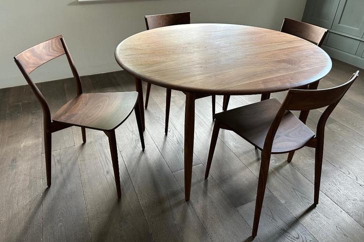 Miyazaki dining table & 4 Azuki chair, Huis en Inrichting, Tafels | Eettafels, Zo goed als nieuw, Ophalen