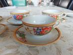 5 poseleinen tassen en ondertassen met bloemmotief, Huis en Inrichting, Ophalen of Verzenden, Zo goed als nieuw, Porselein