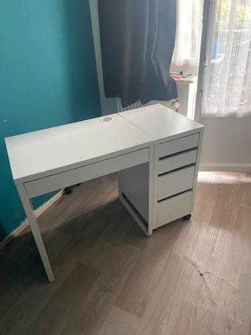 Micke-bureau + opbergruimte beschikbaar voor biedingen