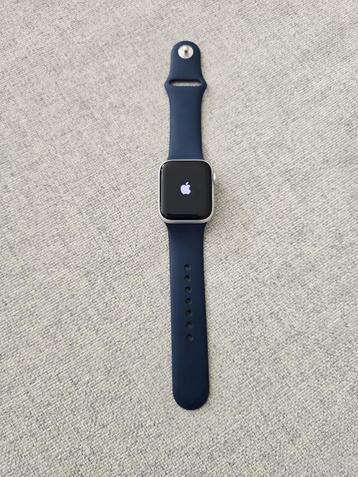Apple watch SE - 40 mm beschikbaar voor biedingen