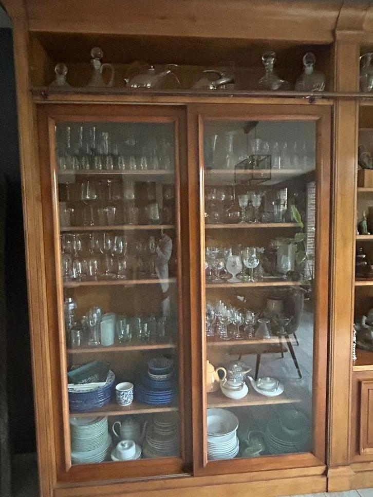 Grand vaisselier en bois massif – 330 x 250 cm, Maison & Meubles, Armoires | Vitrines, Comme neuf, Enlèvement