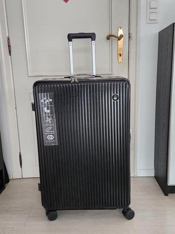 Big size Reiskoffer 77 x 50 x 35 cm Trolley beschikbaar voor biedingen