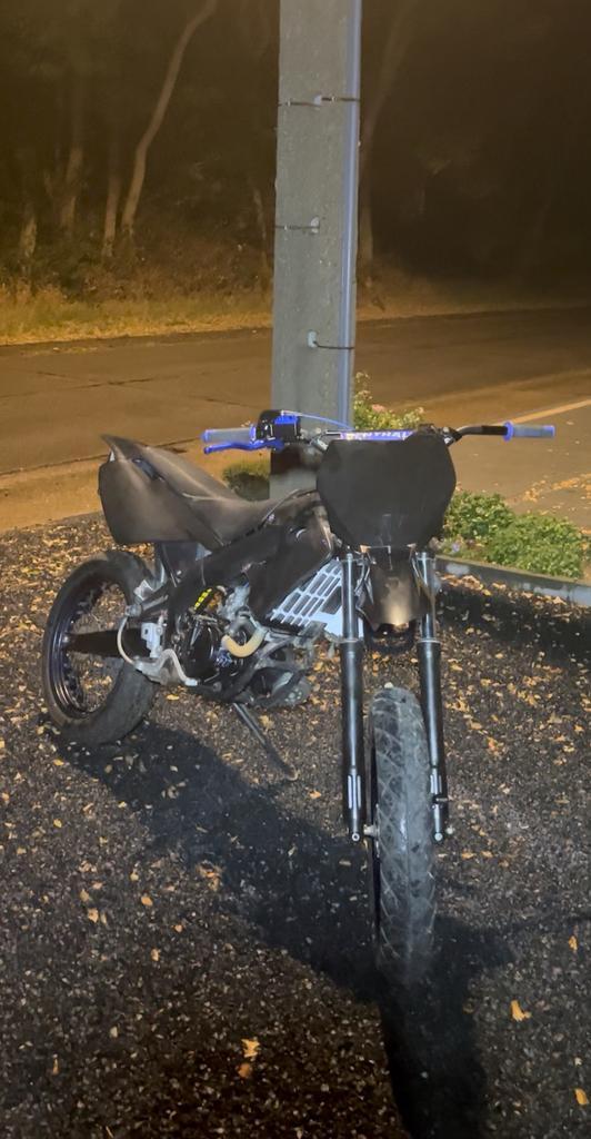 Derbi senda (omgebouwd), Fietsen en Brommers, Brommers | Derbi, Zo goed als nieuw, Klasse B (45 km/u), Ophalen