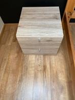 1 kastje met 2 laden nieuw, Huis en Inrichting, Slaapkamer | Nachtkastjes, Ophalen, Nieuw, Hout