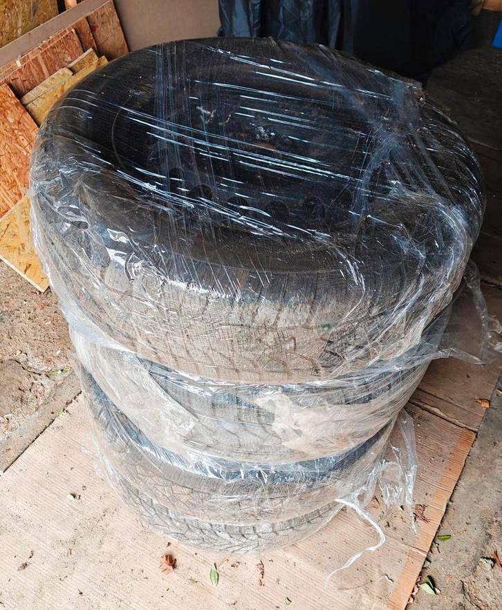 4 UNIROYAL WinterExpert wintervelgbanden, Auto-onderdelen, Banden en Velgen, Band(en), Winterbanden, 15 inch, 195 mm, Overig, Nieuw