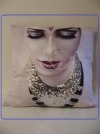 Sierkussen >>> DESIGN : INDIAN LADY <<< met paillet decor, Huis en Inrichting, Ophalen, Nieuw, Beige, Vierkant