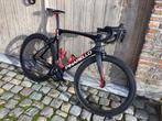 Koersfiets racefiets Pinarello dogma F10 in nieuwstaat, Fietsen en Brommers, Fietsen | Racefietsen, 10 tot 15 versnellingen, Carbon