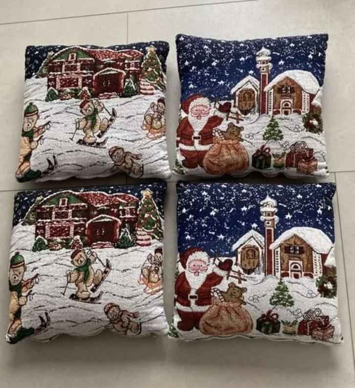 4 kussentjes -  kerst decoratie (36/34 cm.), Diversen, Kerst, Zo goed als nieuw, Ophalen of Verzenden