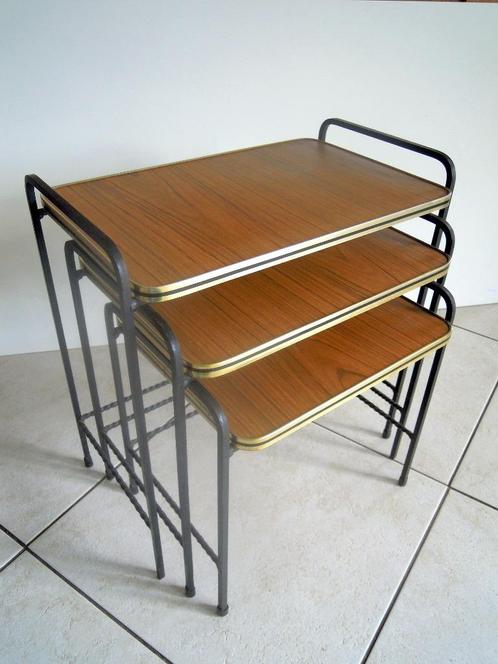 Vintage set van 3 bijzettafeltjes, Antiek en Kunst, Kunst | Designobjecten, Ophalen of Verzenden