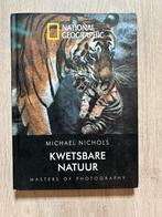 Michael Nichols - Kwetsbare natuur, Boeken, Kunst en Cultuur | Fotografie en Design, Zo goed als nieuw, Michael Nichols, Ophalen