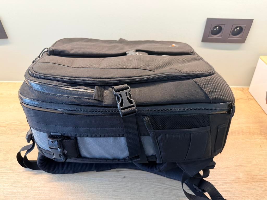 LOWEPRO VERTEX 200 AW  als nieuw, TV, Hi-fi & Vidéo, Photo | Sacs pour appareil, Enlèvement, Utilisé, Sac à dos, Lowepro