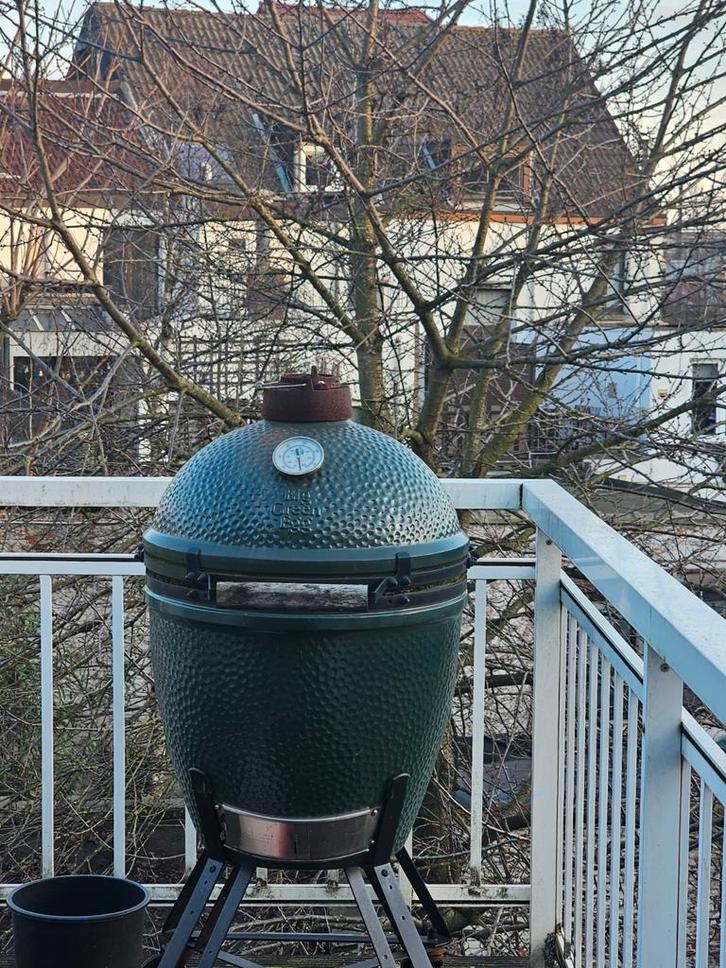 GERESERVEERD - Big Green Egg Large met toebehoren, Jardin & Terrasse, Barbecues au charbon de bois, Enlèvement
