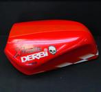 Gezocht: Derbi gpr50 replica tankcover., Fietsen en Brommers, Brommeronderdelen | Algemeen, Ophalen of Verzenden