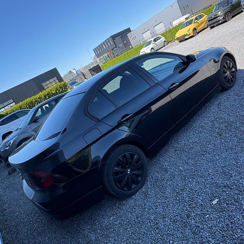 Bmw 318d e90 m47 motor euro 4, Auto's, 90 kW, Achterwielaandrijving, Zwart, Zwart