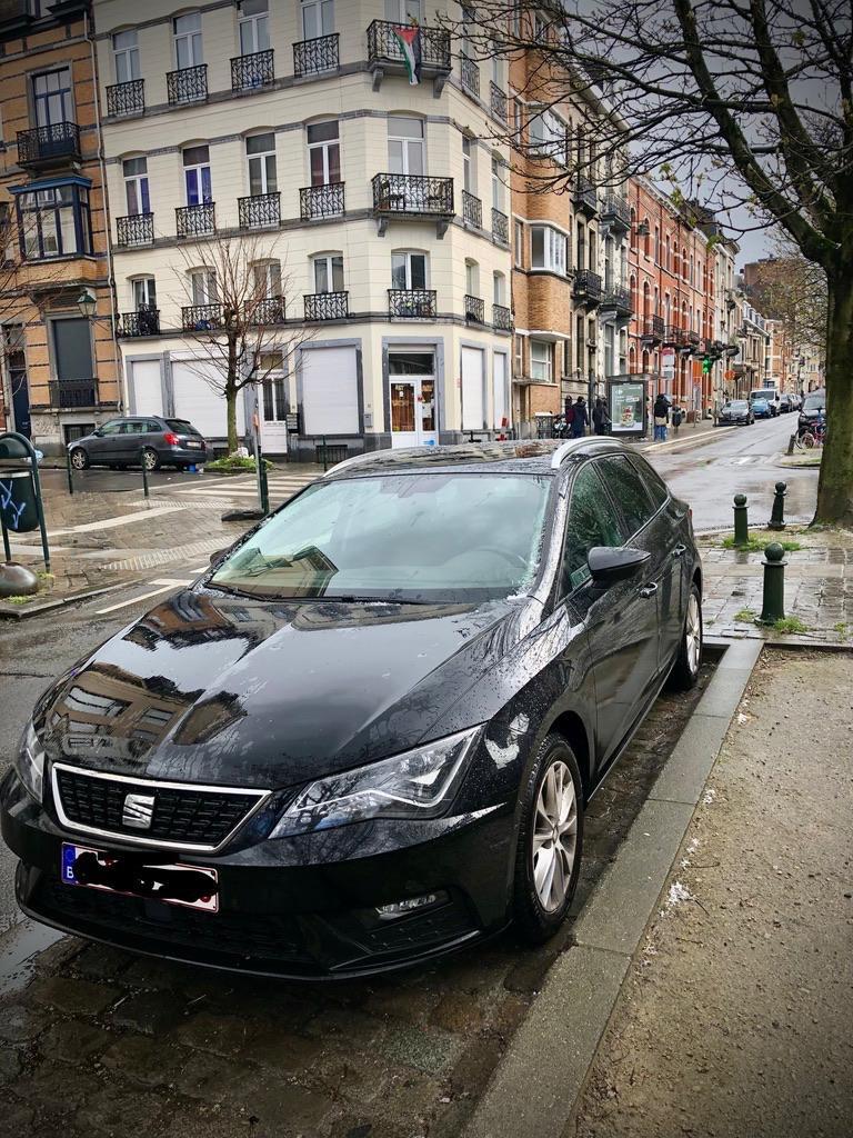 zwarte Seat Leon, Auto's, Voorwielaandrijving, Stof, Euro 6, Leon