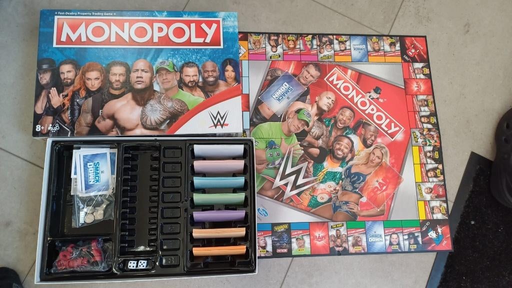 jeu de plateau new Monopoly WWE World Wrestling USA Monopoly, Trois ou quatre joueurs, Enlèvement ou Envoi, Neuf, Monopoly