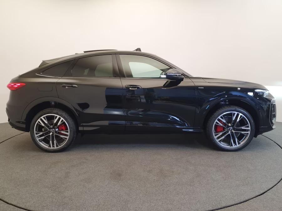 NEW MODEL SPORTB PLUG IN S-EDITION 367PK PAN/TECH+/BLACK-22%, Auto's, Audi, Bedrijf, Te koop, Q5, 360° camera, 4x4, Achteruitrijcamera