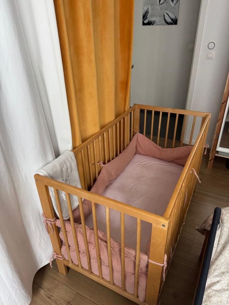 Lit bebe Ikea + Trotteur, Enlèvement, Utilisé, Lit