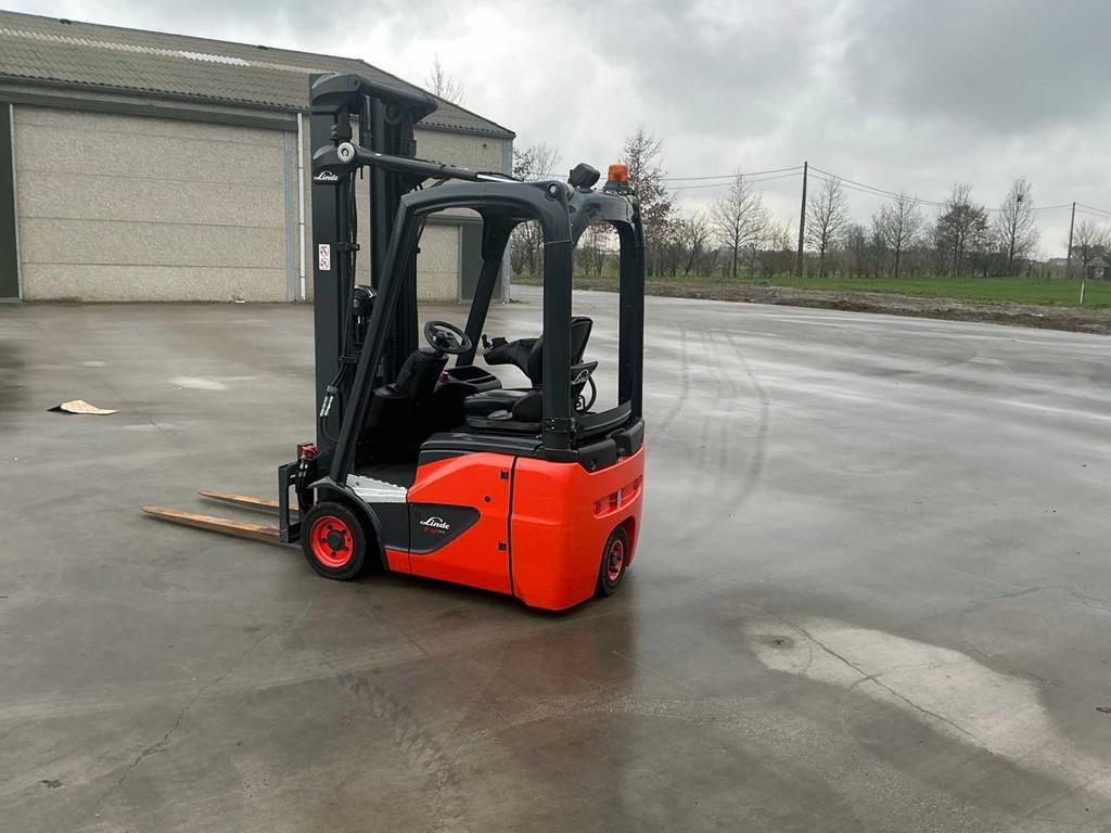 Élévateur Linde E12-02 2020 avec nouvelle batterie 2025, Articles professionnels, Machines & Construction | Chariots élévateurs & Transport interne