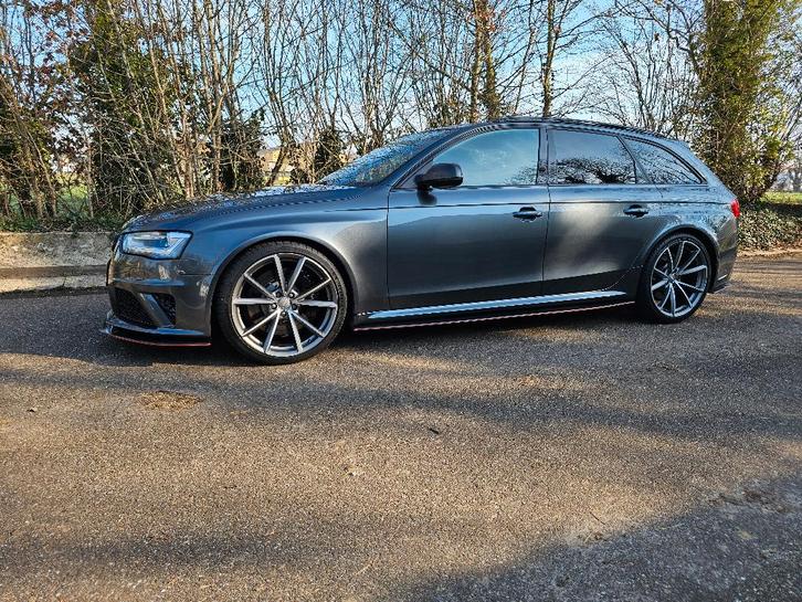 Audi RS4 Avant 4.2 V8 FSI Lichte vracht, Autos, Audi, Particulier, RS4, 4x4, ABS, Caméra de recul, Phares directionnels, Régulateur de distance