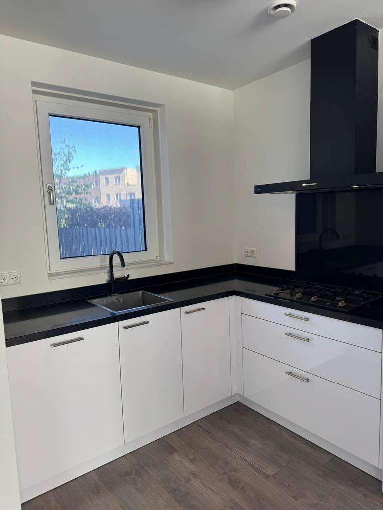 Cuisine d'angle soignée complète + équipement + DÉMONTÉE, Maison & Meubles, Cuisine | Cuisines complètes, Enlèvement ou Envoi