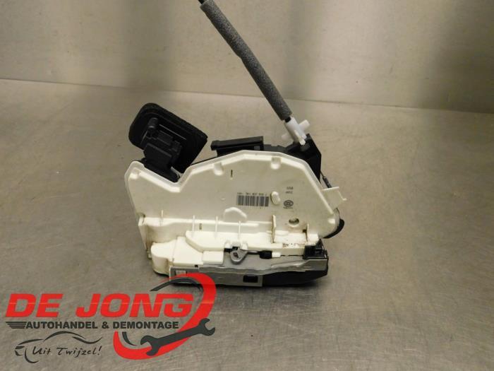 Serrure portière mécanique 4portes avant droite d'un Volks, Volkswagen, -, 3 mois de garantie, Utilisé