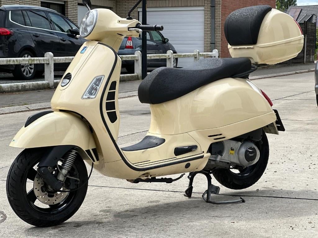 Vespa 125gts OOK MET B RIJBEWIJS, Ophalen, Zo goed als nieuw, 125 cc