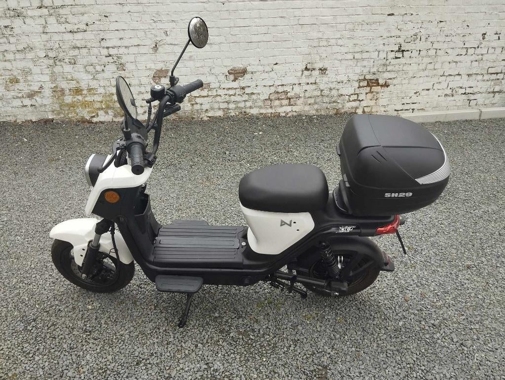 LVNENG elektrische scooter gloednieuw, Fietsen en Brommers, Scooters | Overige merken, Zo goed als nieuw, Klasse A (25 km/u), Elektrisch