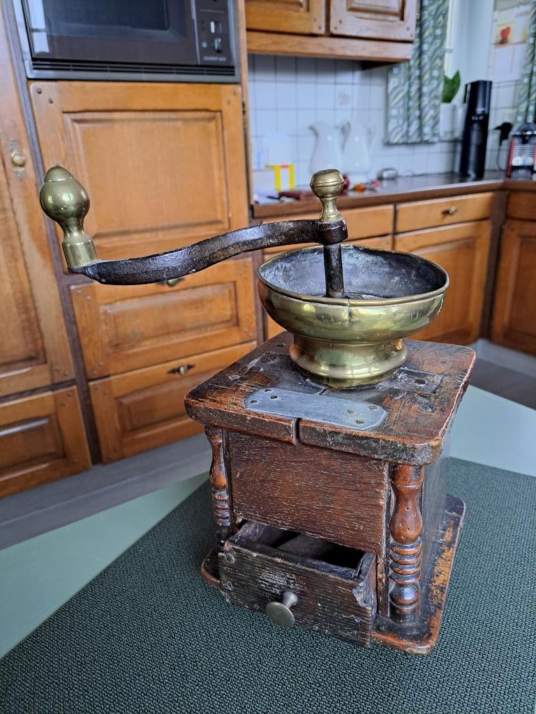 Koffiemolen, Antiek en Kunst, Ophalen