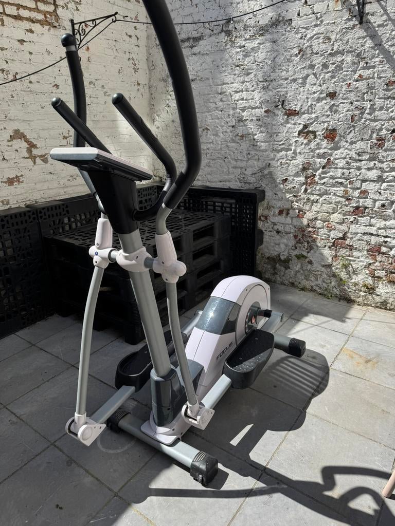 Crosstrainer Focus Fitness, Sport en Fitness, Fitnessapparatuur, Ophalen, Zo goed als nieuw, Crosstrainer