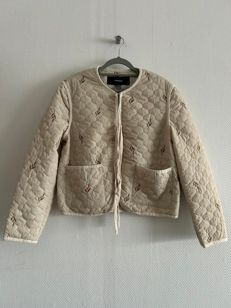 Beige vest Vero Moda maat XS, Kleding | Dames, Jasjes, Kostuums en Pakken, Beige, Nieuw, Ophalen of Verzenden, Jasje