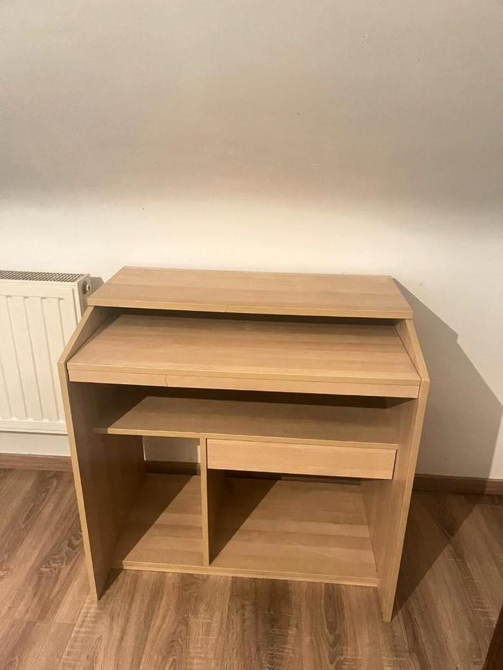 Petit bureau en bois pour pc, Huis en Inrichting, Bureaus, Gebruikt, Bureau, Ophalen