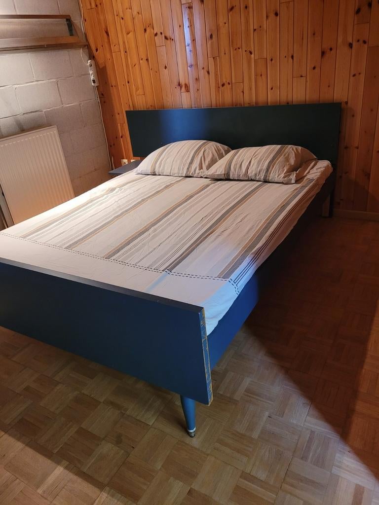 Bed 140 cm. Met propere matras., Huis en Inrichting, Slaapkamer | Bedden, Ophalen, 140 cm