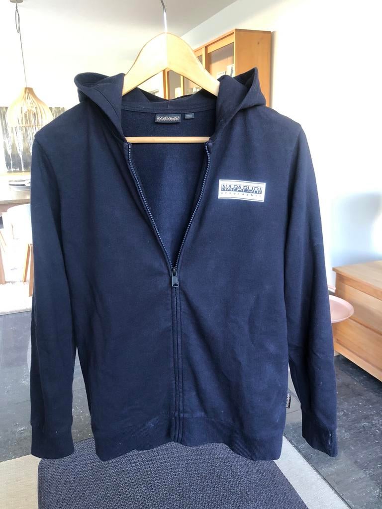 Donkerblauwe hoodie. Merk: Napapijri. Maat: 12 jaar, Kleding | Heren, Ophalen