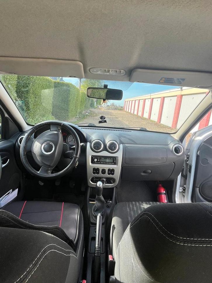 Dacia sandero, Autos, Dacia, Entreprise, Sandero, Diesel, Euro 5, 4 portes, Boîte manuelle, Blanc, Noir, Cuir et Tissu, Carnet d'entretien