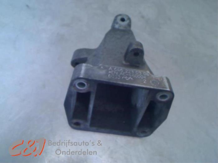 Support moteur d'un Mercedes Sprinter, Autos : Pièces & Accessoires, Suspension & Châssis, Mercedes-Benz, Utilisé, 3 mois de garantie