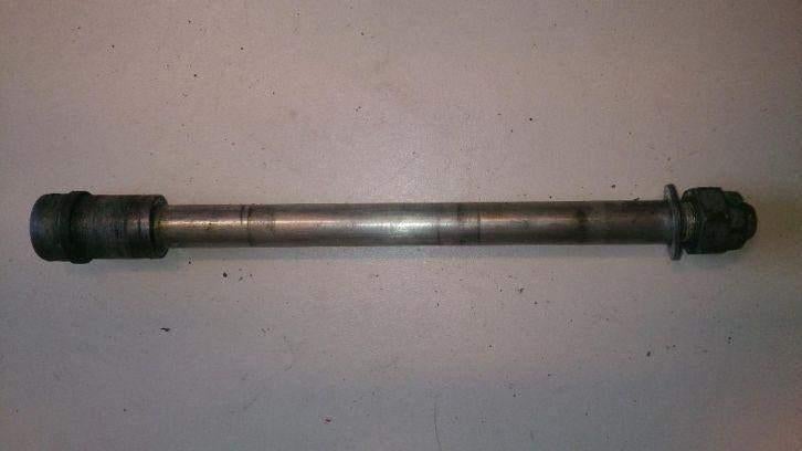 Kawasaki Z305 vooras KZ305CSR voor as KZ305 z305 wielas wiel, Ophalen of Verzenden, Gebruikt