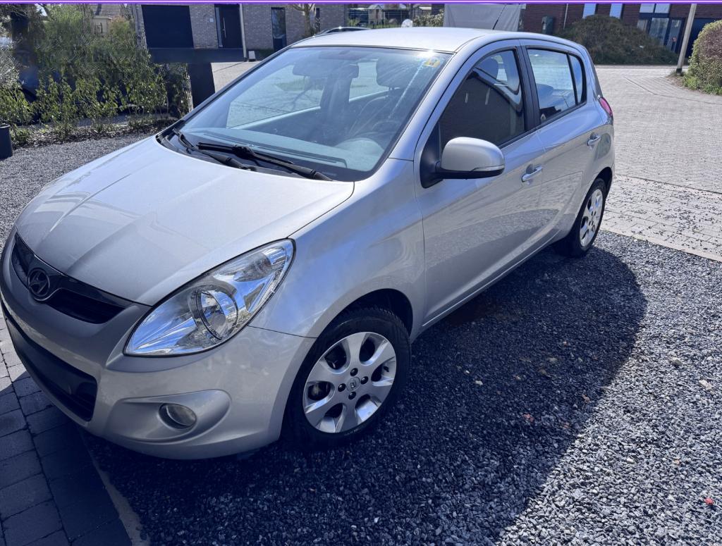 Hyundai i20 1.4 CRDi – 2011 – Zuinige diesel –Manueel, Autos, Hyundai, Particulier, i20, ABS, Airbags, Air conditionné, Electronic Stability Program (ESP)