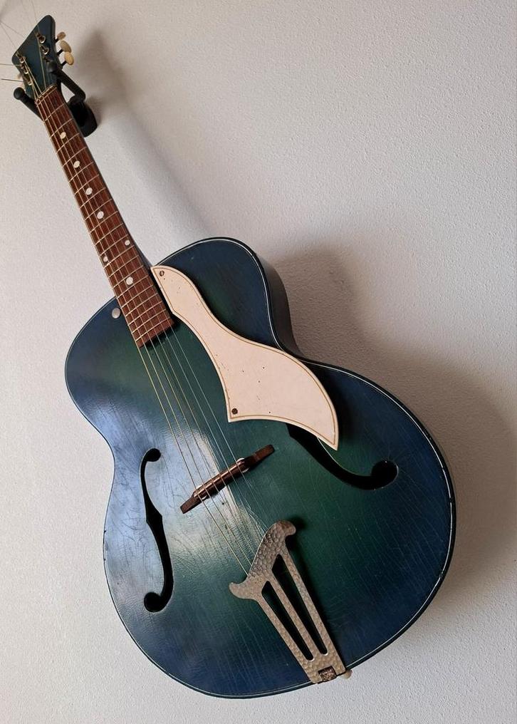 Archtip gitaar Unicon, Muziek en Instrumenten, Snaarinstrumenten | Gitaren | Akoestisch, Ophalen