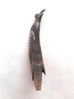 Pinguïn gesneden uit een runderhoorn., Verzenden