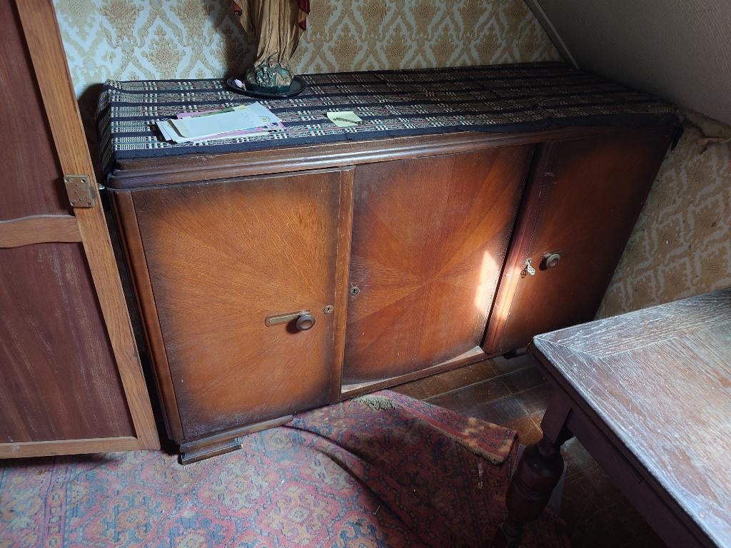 Lage vintage houten kast / dressoir met 3 deuren, Ophalen
