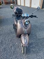 Scooter 50cc champagne kleur, Fietsen en Brommers, Brommers | Overige merken, Ophalen