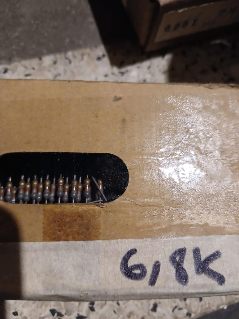 Resistance 6,8K ohms, Enlèvement ou Envoi, Comme neuf