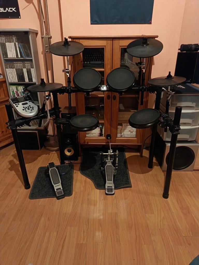 Batterie Alesis DM7X voir description ⬇️, Musique & Instruments, Batteries & Percussions, Enlèvement, Électronique