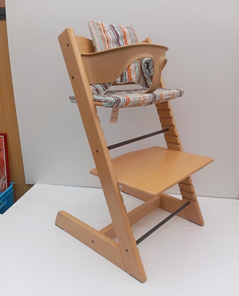 Ensemble chaises enfants TRIPP TRAPP STOKKE (np 300 euros), Enfants & Bébés, Enlèvement, Comme neuf, Chaise évolutive, Réducteur de chaise